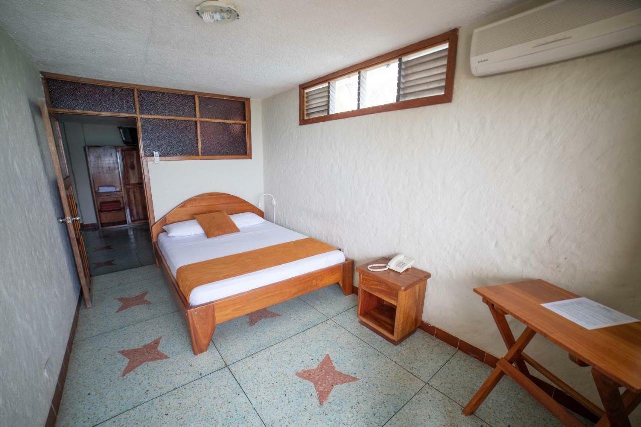 Hostal Estrella De Mar Puerto Ayora  Eksteriør bilde